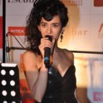 Saba Azad Wiki-Biography-Age-Weight-Height-Profile Info.