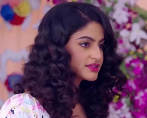 Shaily Priya Pandey Wiki-Biography-Age-Weight-Height-Profile Info.