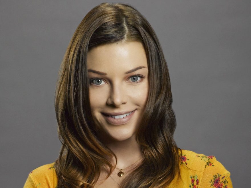 Lauren German Wiki-Biography-Age-Height-Weight-Profile-Info.